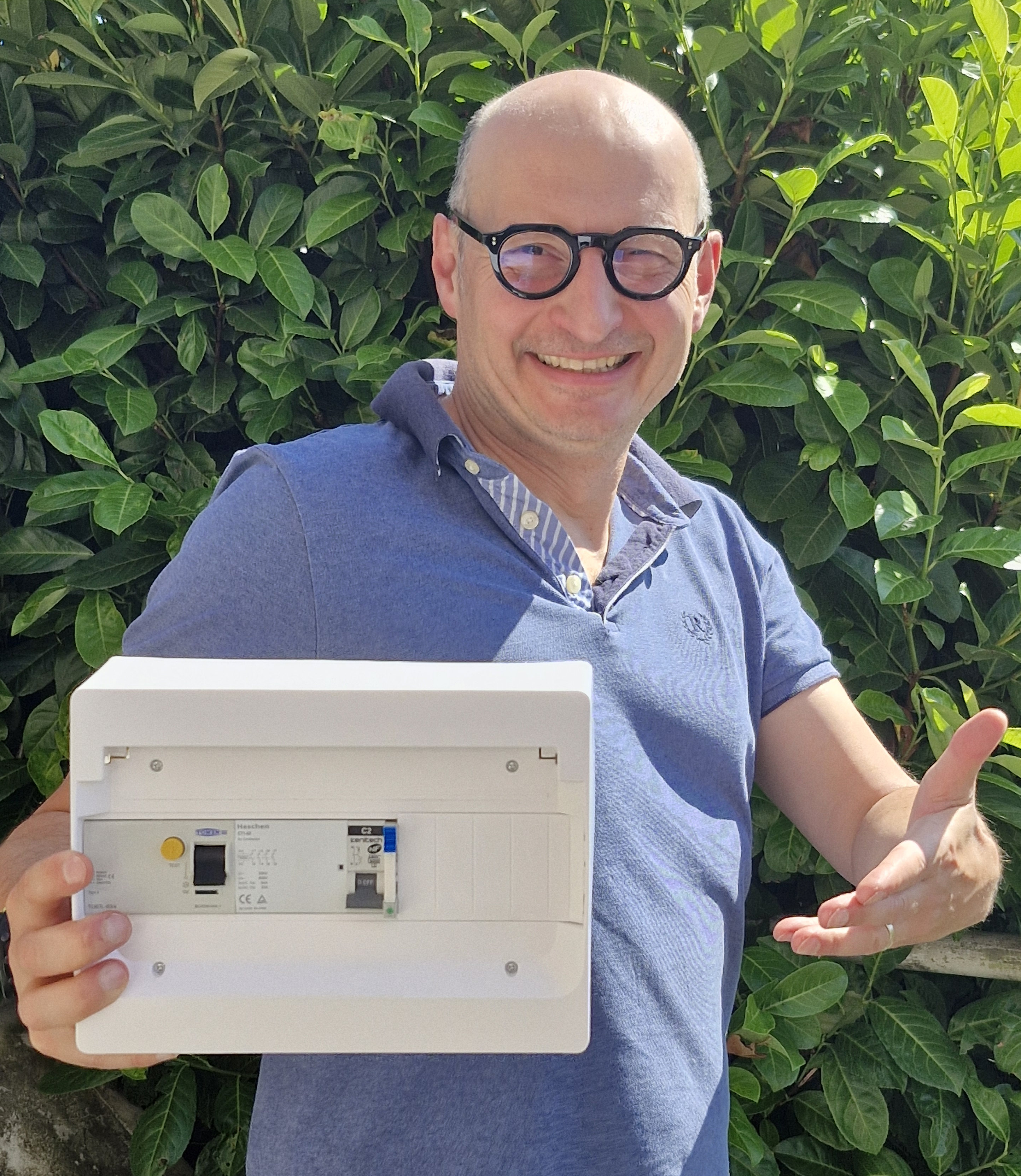De MaxBox is een kleine zekeringskast van slechts 25cm breed